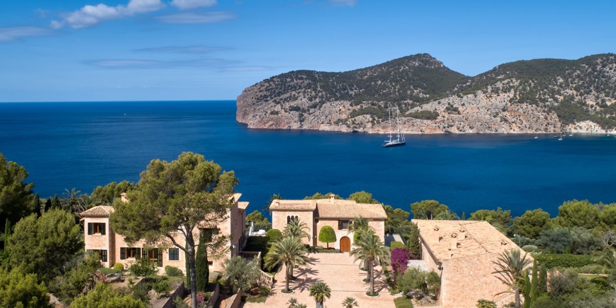 Ibiza or Mallorca - Which Should You Visit? | Dynamic Lives